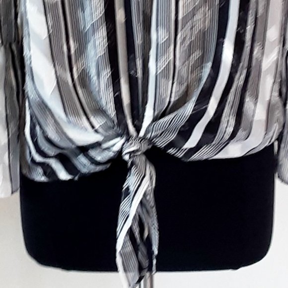 Roz & Ali Off The Shoulder Blouse - Picture 8 of 12